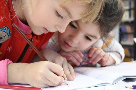 Read more about the article Compulsory schooling from the age of 5: what are the advantages?